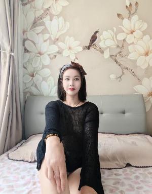 皇姑大奶肥臀少妇