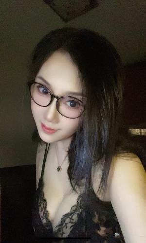 贴心的熟女姐姐