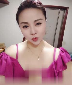 兼职御姐身材火辣粉嫩鲍鱼水多