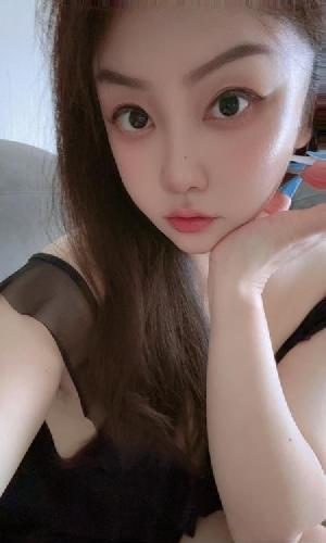 小穴紧紧的奶子大大的