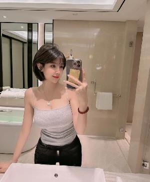 武侯36D巨乳肥臀舒妤
