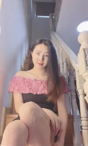 黑丝性感少妇小可乐