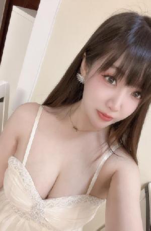 天然大胸甜甜妹纸