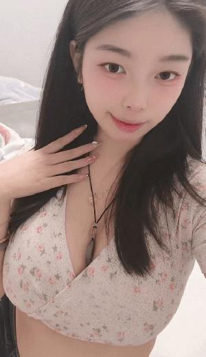 大胸服务好妹子