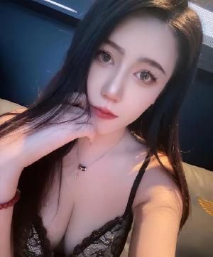 温柔体贴闲职少妇