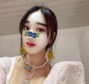 武汉翘臀大胸小女友