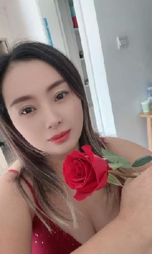 服务型浪人妻