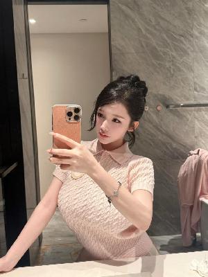 D乳佳人浴缸陪洗特别享受