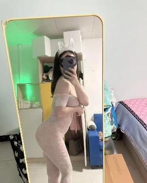 南沙黑丝肉臀小静