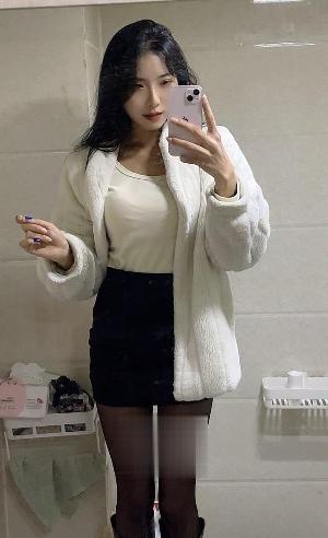 西青极品性感温和娇小妹子让我舍不得用力