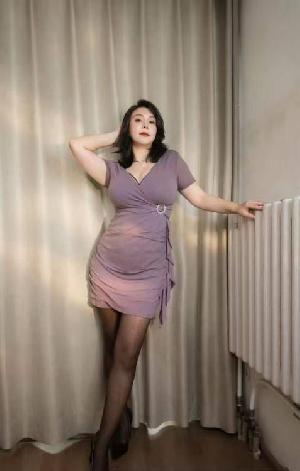 大胸骚货熟女