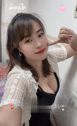 风骚大胸少妇糖糖