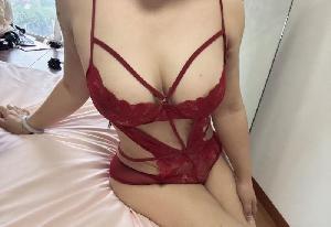 栖霞丰满雪儿