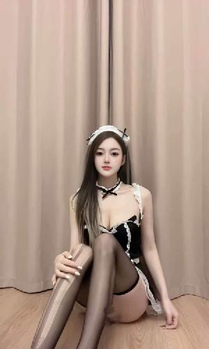 长腿蜜桃臀妹妹