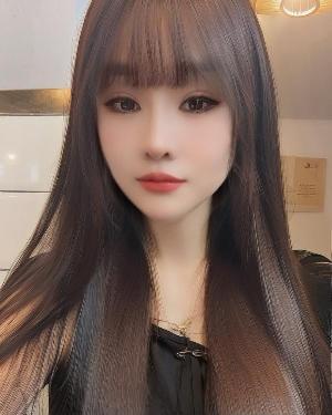 丰满水多小嫩妹