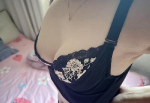 宝山人妻小嫂子