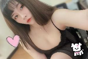 性感大奶大臀美女
