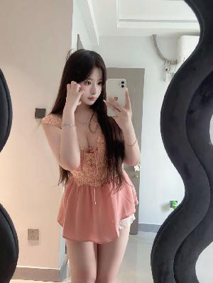 甜妹悠悠长得是真嫩