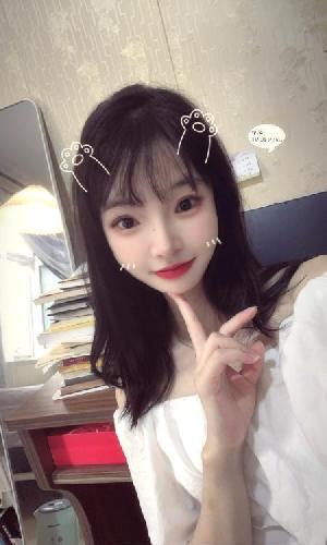 清纯又软萌的小蝶