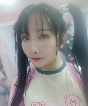 哈尔比可爱TS人妖