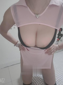 颜值大奶美妞跪舔鸡