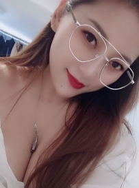 四方村居家少妇