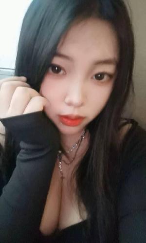 宁波身材苗条颜值美女