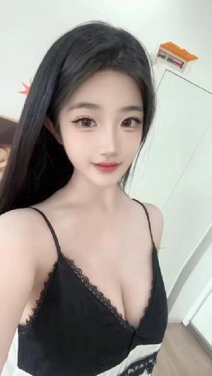 小巧玲珑型三点粉嫩妹