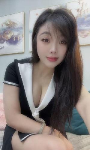 三里亭大胸小七
