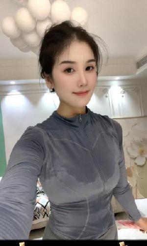 瑜伽少妇