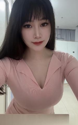 胸大蜜桃臀服务很好的老师
