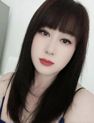 易高潮粉嫩大胸妹
