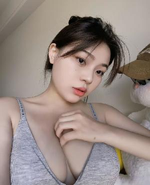 欠操胸推系大奶骚妇