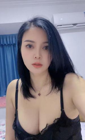 大胸服务系姐姐