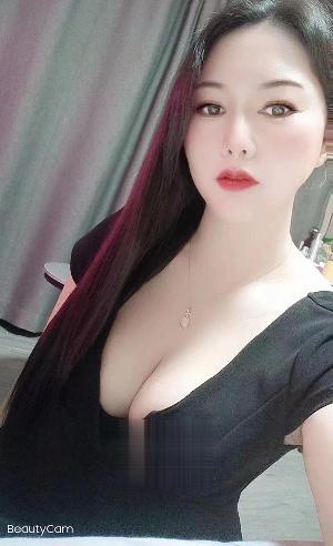 肥臀姐姐奶子挺立