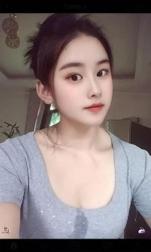 丰满迷人零零后
