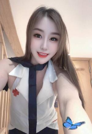 新银座美胸依依