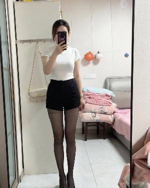 偲偲si小姐姐