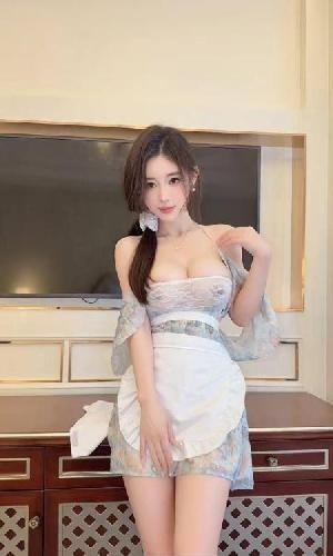 性感苗条大奶老师