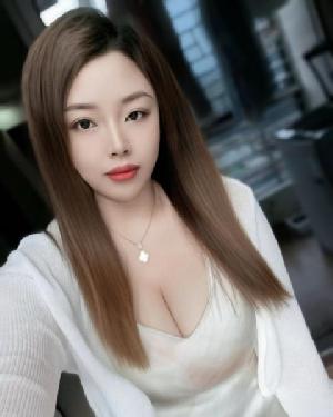 童颜巨乳小丽