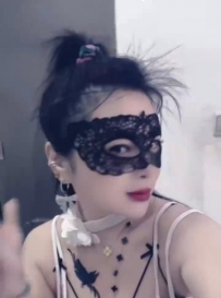 福永大胸兰兰