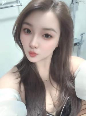 长宁桃子美甲师