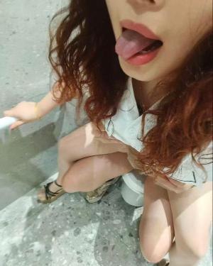 野战骚货颖儿