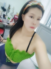 奶子大服务好的少妇