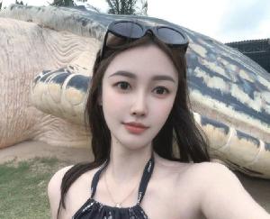 胸大皮肤白茶茶老师