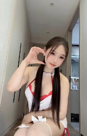 上城美乳御姐小依琳