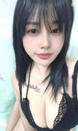 成寿寺性感大胸妹珊儿