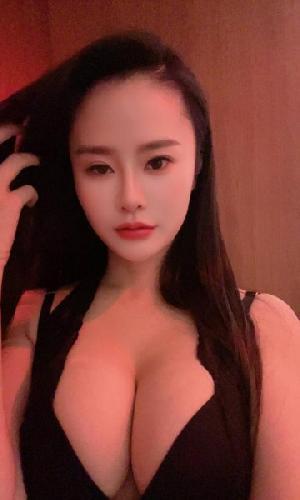 江宁大胸御姐尤美