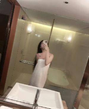 二刷前凸后翘果果