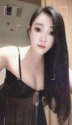 风骚妩媚型依晨儿